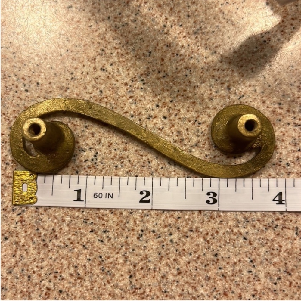 10 Elegant Gold drawer handles - Picture 3 of 5
